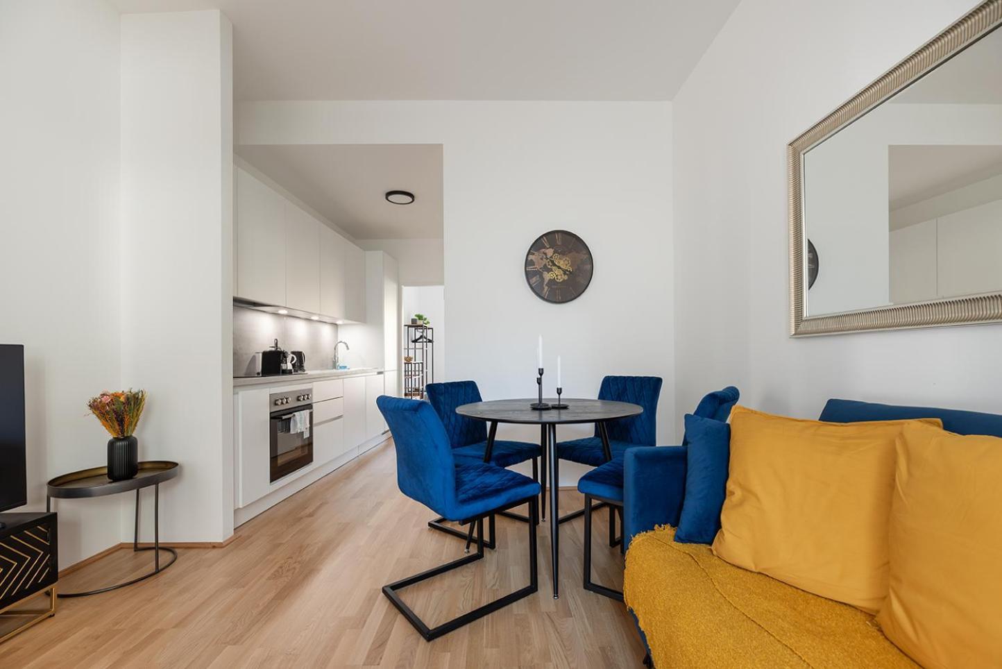 Modernes Und Neues In Ruhelage Nahe Schoenbrunn Appartement