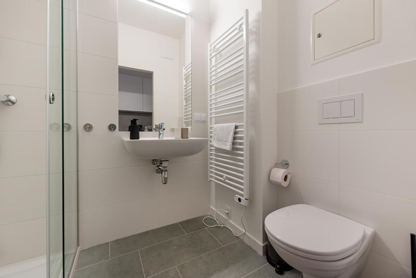 Modernes Und Neues In Ruhelage Nahe Schoenbrunn Appartement *